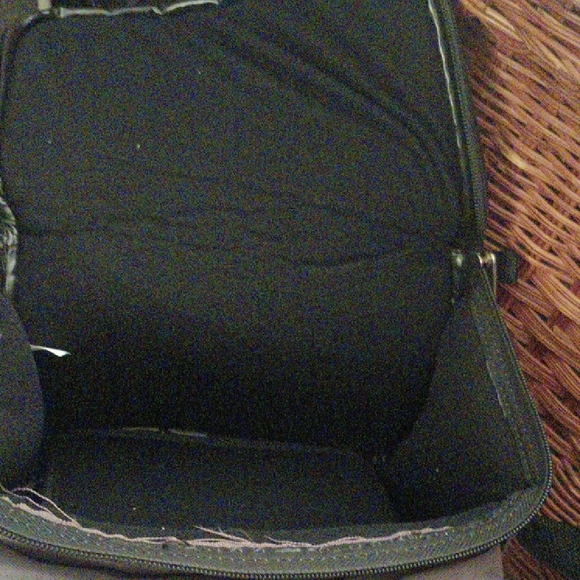 Polaroid OneStep CloseUp Camera with Film and Bag - Picture 6 of 6